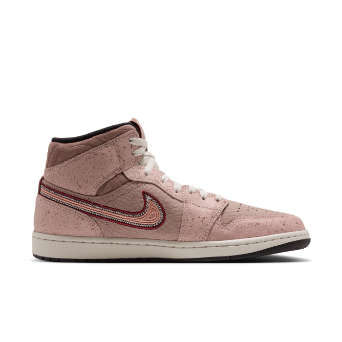 Air Jordan 1 Mid Se Día De Muertos desert dust/terra blush-particle beige