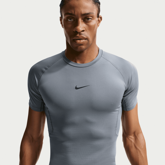 T-shirt Nike Pro smoke grey/black