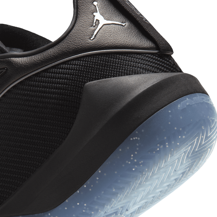Jordan Triangle black/metallic silver
