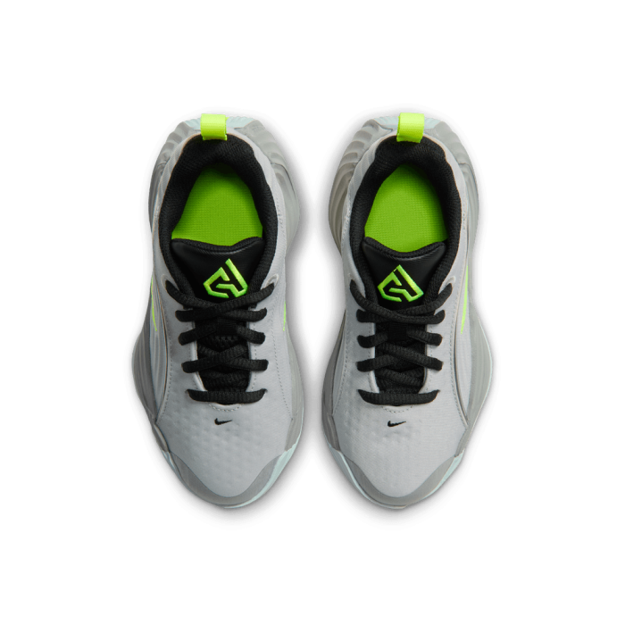 Giannis Immortality 5 metallic silver/volt-black Enfants PS