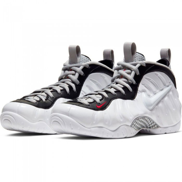 nike foamposite homme blanche