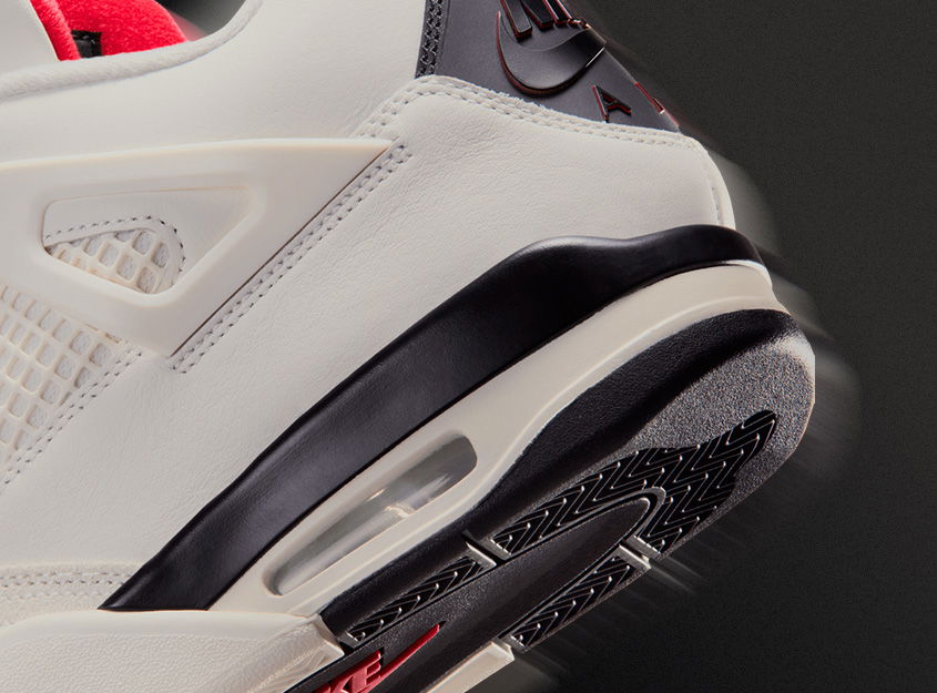 Air Jordan 4 Retro Flight Club